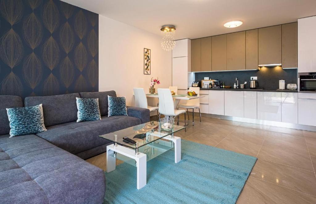 Fuered Luxury Apartman With Private Pool 블로톤퓌레드 외부 사진